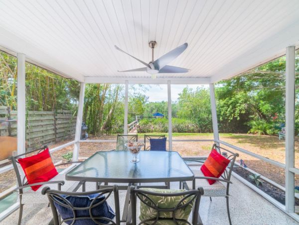 Waterfront Three Bedroom Vacation Rental in Siesta Key