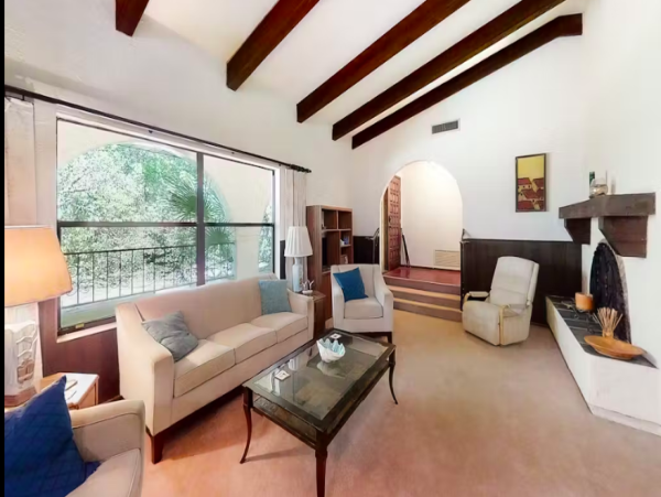 Your Perfect Getaway with 3-Bedrooms and Pool in Tarpon Springs