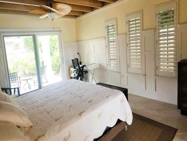 Beautiful 4 Bedroom Vacation Home with Private Pool