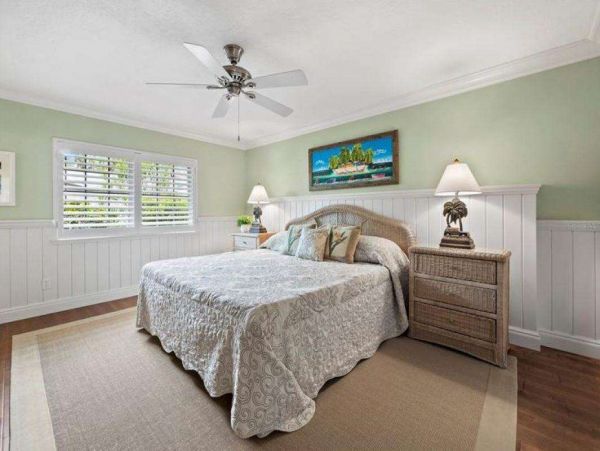 Beautiful 4 Bedroom Vacation Home with Private Pool