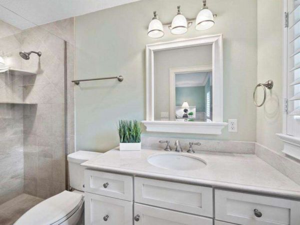 Beautiful 4 Bedroom Vacation Home with Private Pool