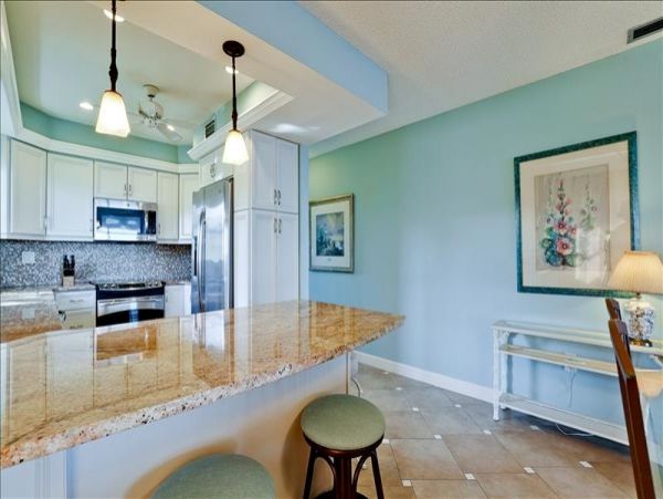 Enjoy Tranquility 2BR/2BA Condo with Great Views of Tampa Bay