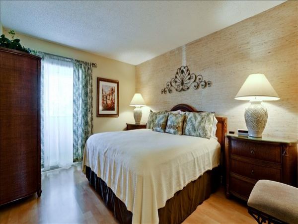 Enjoy Tranquility 2BR/2BA Condo with Great Views of Tampa Bay