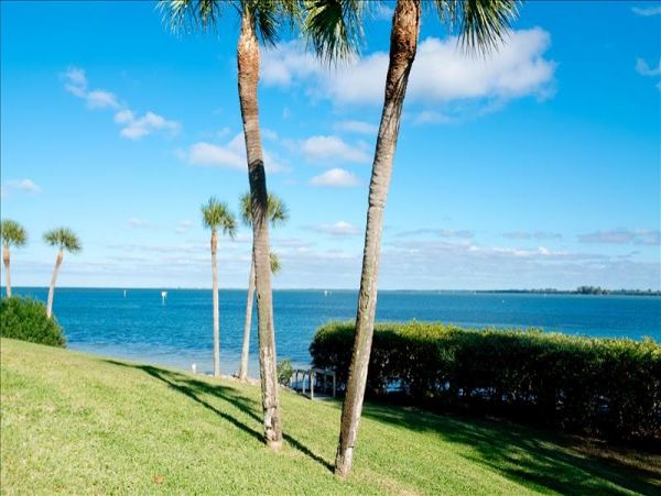 Enjoy Tranquility 2BR/2BA Condo with Great Views of Tampa Bay