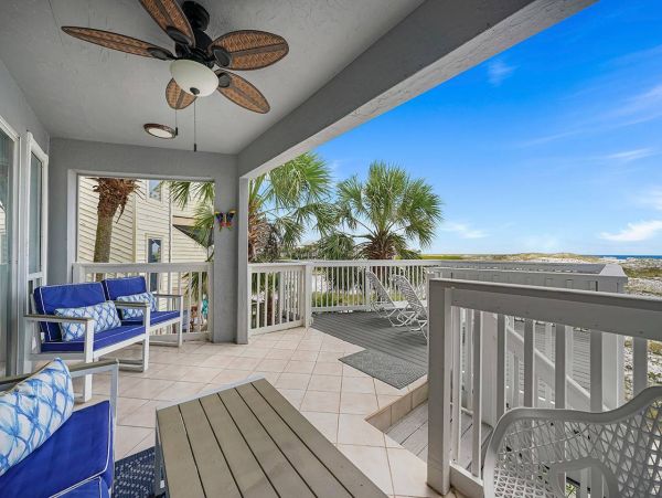 Gulf-Front Duplex in Destin: Perfect for Large Groups with Stunning Gulf Views