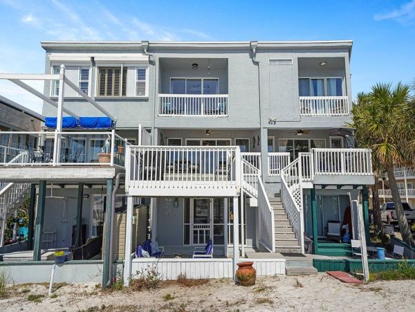 Gulf-Front Duplex in Destin: Perfect for Large Groups with Stunning Gulf Views