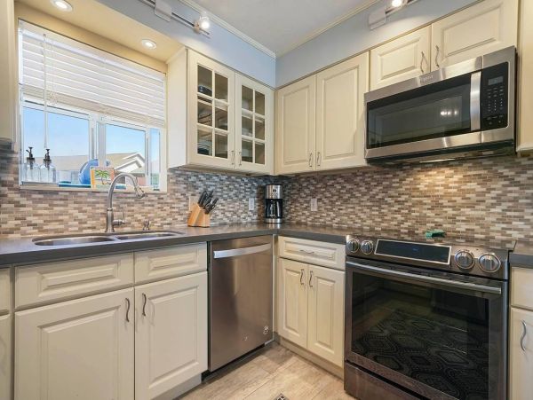 Gulf-Front Duplex in Destin: Perfect for Large Groups with Stunning Gulf Views