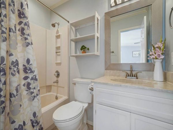 Gulf-Front Duplex in Destin: Perfect for Large Groups with Stunning Gulf Views