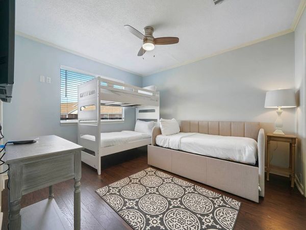 Gulf-Front Duplex in Destin: Perfect for Large Groups with Stunning Gulf Views