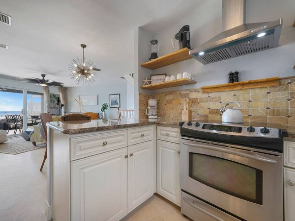Gulf-Front Duplex in Destin: Perfect for Large Groups with Stunning Gulf Views