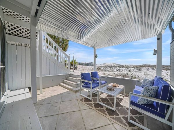Gulf-Front Duplex in Destin: Perfect for Large Groups with Stunning Gulf Views