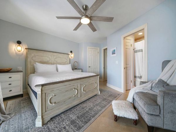 Gulf-Front Duplex in Destin: Perfect for Large Groups with Stunning Gulf Views