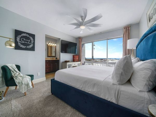 Gulf-Front Duplex in Destin: Perfect for Large Groups with Stunning Gulf Views