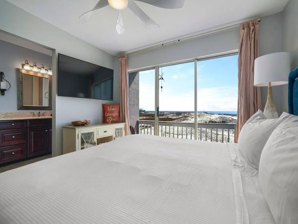 Gulf-Front Duplex in Destin: Perfect for Large Groups with Stunning Gulf Views