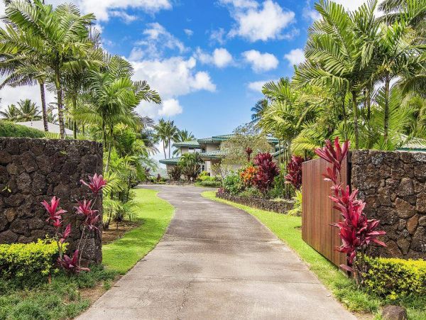 Hanalei Beachfront 5 Bedroom Vacation Rental