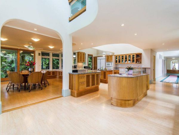 Hanalei Beachfront 5 Bedroom Vacation Rental