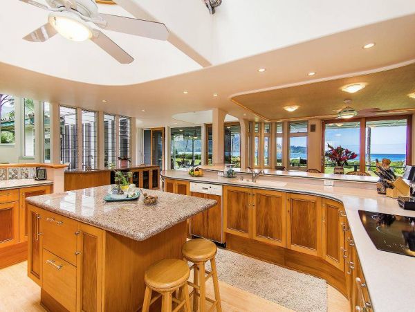 Hanalei Beachfront 5 Bedroom Vacation Rental