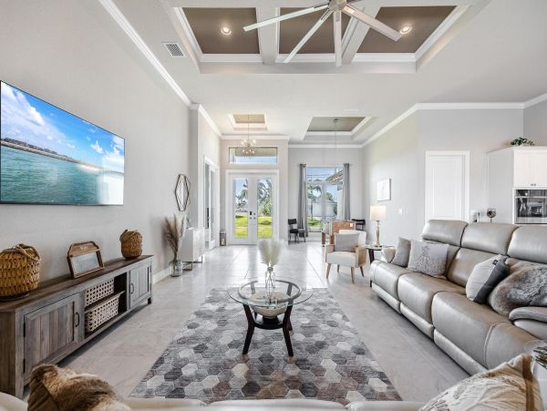Luxurious Waterfront Getaway in Southwest Florida