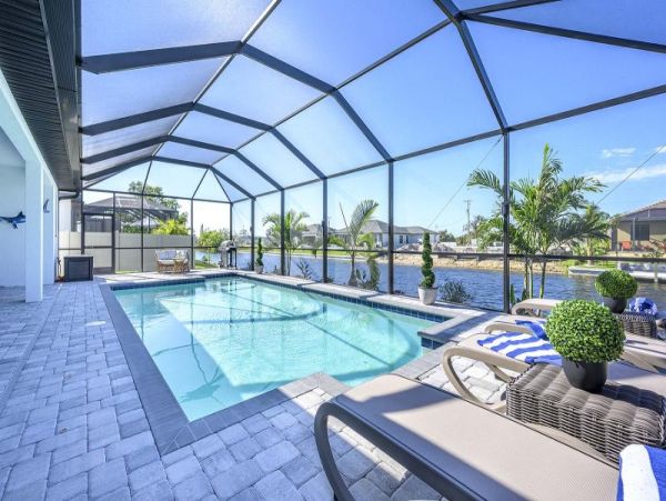 Gorgeous 4 Bedroom Vacation Rental with Private Pool