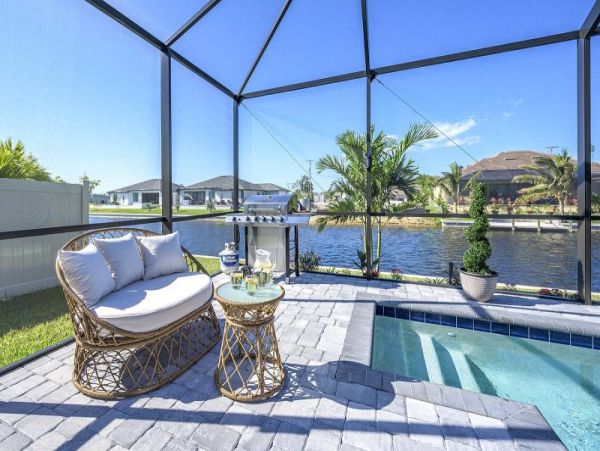Gorgeous 4 Bedroom Vacation Rental with Private Pool