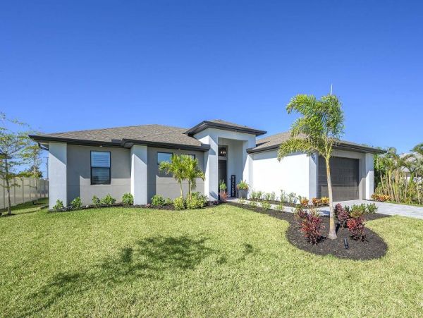 Gorgeous 4 Bedroom Vacation Rental with Private Pool