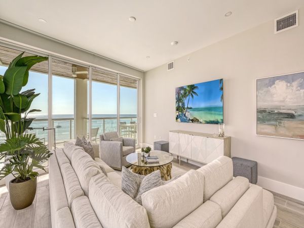 Gulf Front Siesta Key Vacation Condo Three Bedroom