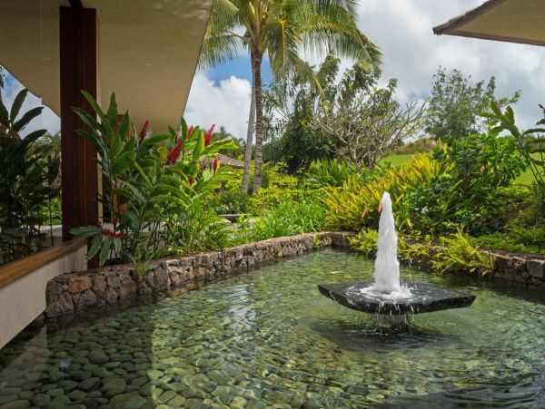 Tastefully Decorated Six Bedroom vacation Rental Kilauea