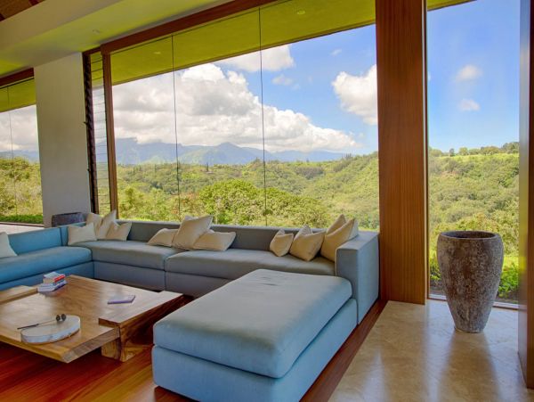 Tastefully Decorated Six Bedroom vacation Rental Kilauea