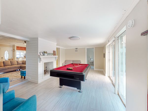 Canal-Front Vacation Home 3 Bedrooms in Oakland Park