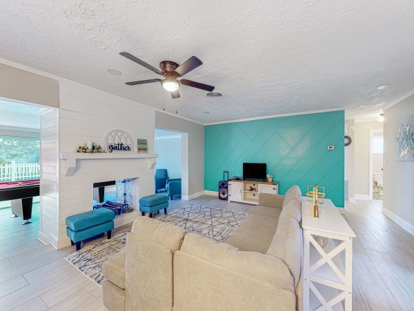 Canal-Front Vacation Home 3 Bedrooms in Oakland Park