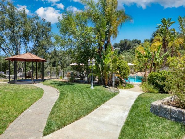 Stunning Vacation Estate in Temecula with Pool & Hot Tub