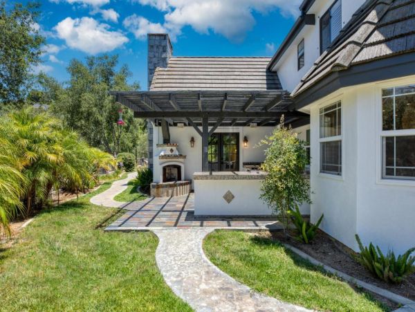 Stunning Vacation Estate in Temecula with Pool & Hot Tub
