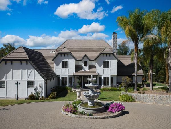 Stunning Vacation Estate in Temecula with Pool & Hot Tub