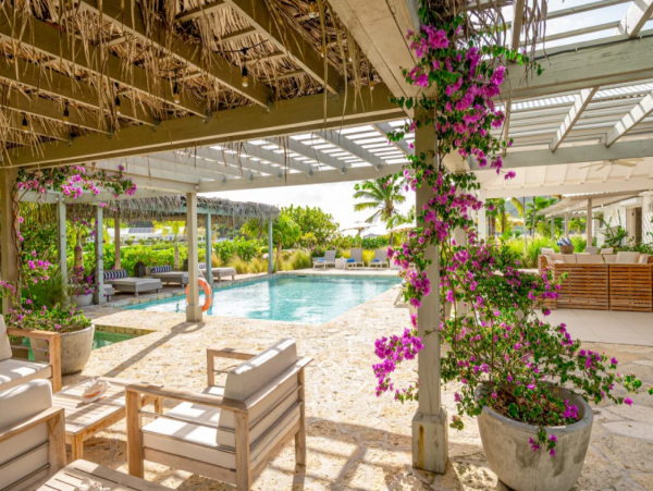 Fantastic 8 Bedroom Villa with Private Beach in Antigua