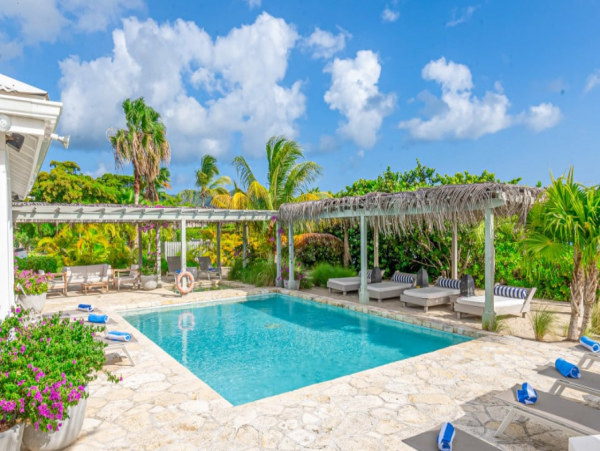 Fantastic 8 Bedroom Villa with Private Beach in Antigua