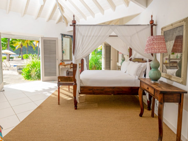 Fantastic 8 Bedroom Villa with Private Beach in Antigua