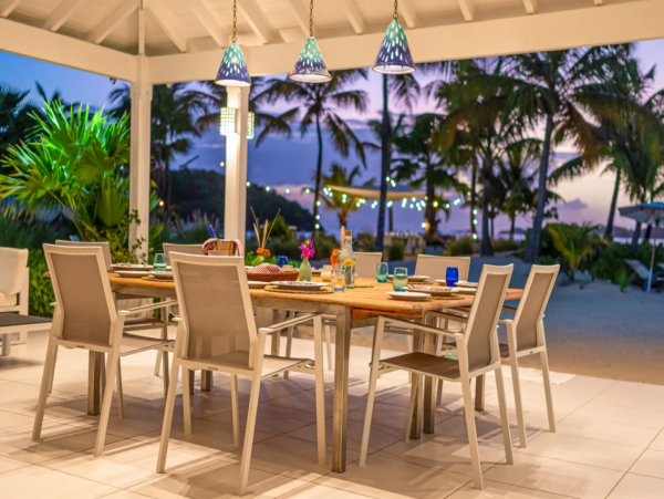 Fantastic 8 Bedroom Villa with Private Beach in Antigua