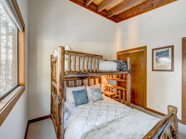 Lake Tahoe North Shore Home 1060108