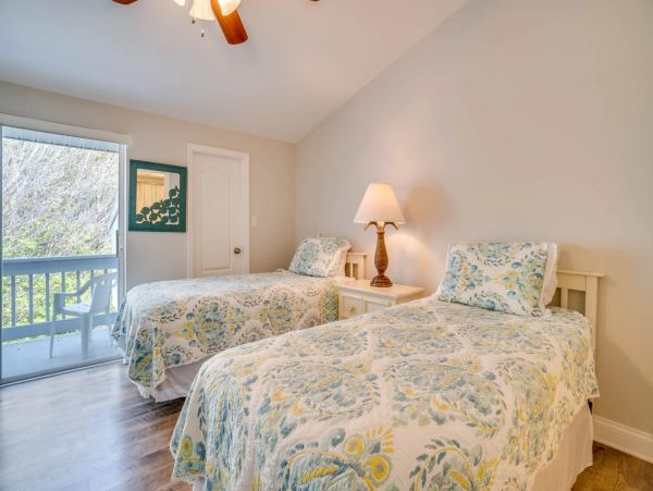 Luxury Gulf Front Two Bedrooms Condo