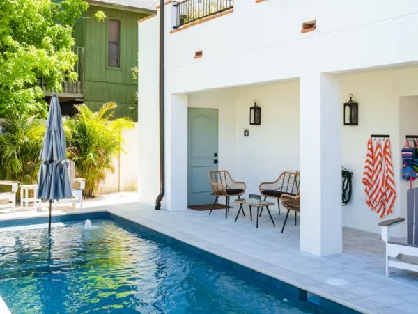 Indian Rocks Beach Vacation Home with Private Pool Sleep 12