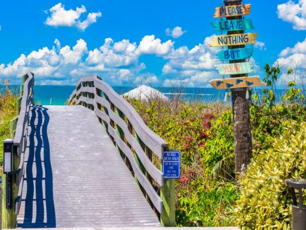 Indian Rocks Beach Vacation Home with Private Pool Sleep 12