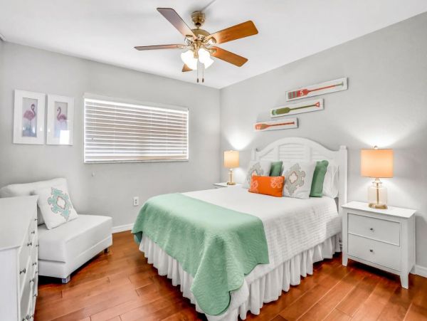 Beachfront Two Bedroom Vacation Condo in Indian Shores