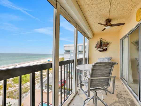 Beachfront Two Bedroom Vacation Condo in Indian Shores