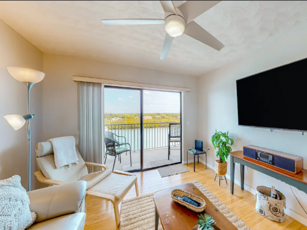 Indian Shores Condo with 2 Bedrooms with & Gulf views