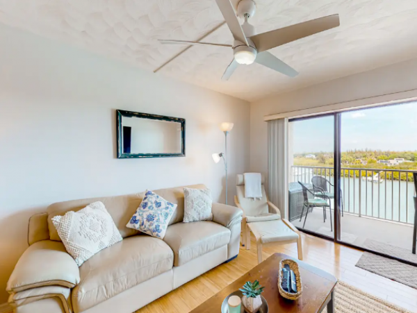 Indian Shores Condo with 2 Bedrooms with & Gulf views