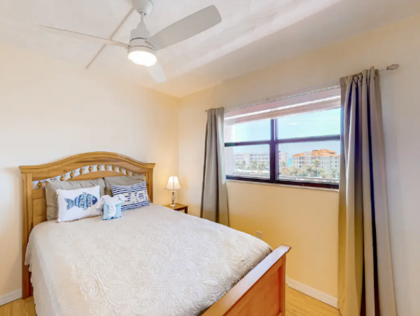 Indian Shores Condo with 2 Bedrooms with & Gulf views