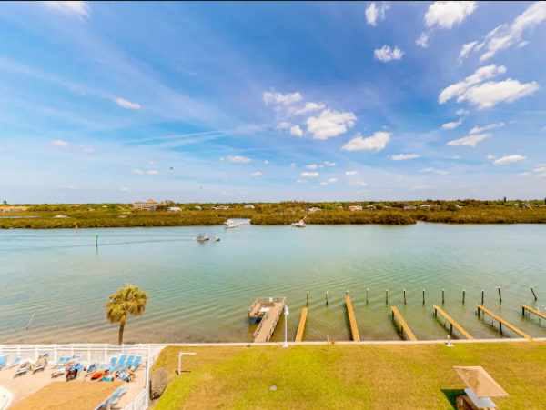 Indian Shores Condo with 2 Bedrooms with & Gulf views