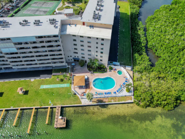 Indian Shores Condo with 2 Bedrooms with & Gulf views