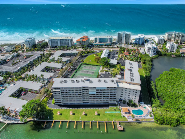 Indian Shores Condo with 2 Bedrooms with & Gulf views