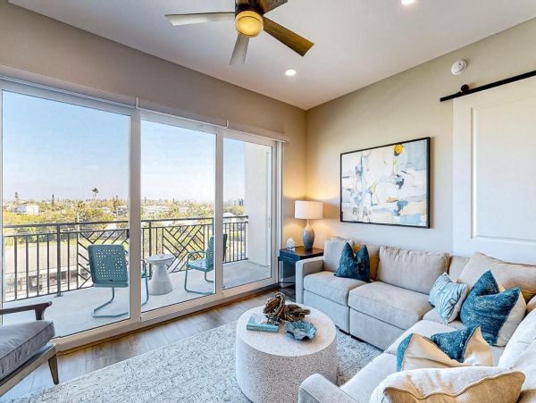 Modern Penthouse Condo in Madeira Beach